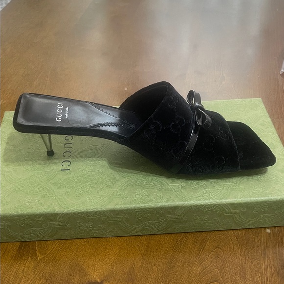 Gucci Shoes - Gucci Women's Black Velvet Heels